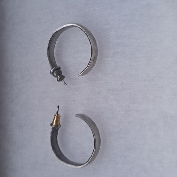 Estate find vintage Silver Earrings postback - Picture 4 of 5